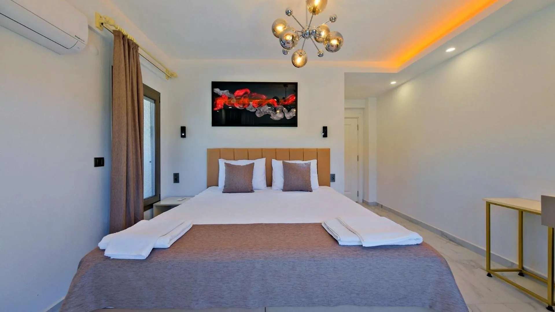 Oludeniz 4 Bedroom Villa 9441 Fethiye