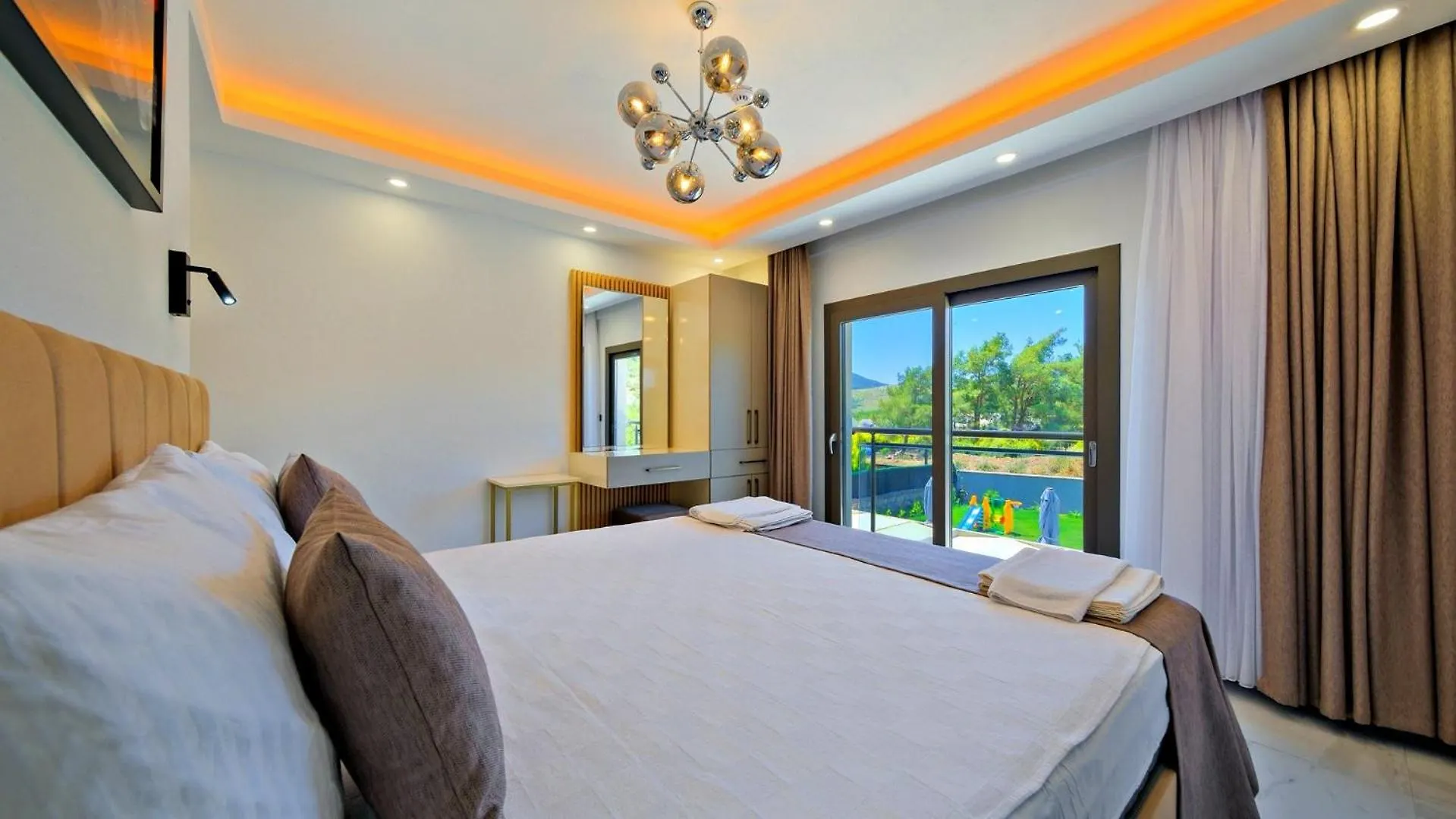 Oludeniz 4 Bedroom Villa 9441 Fethiye