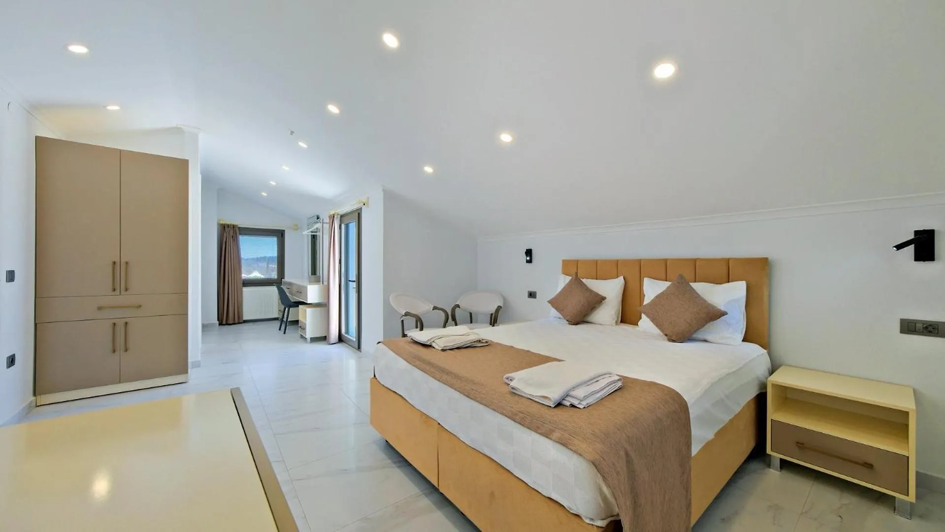 Oludeniz 4 Bedroom Villa 9441 Fethiye