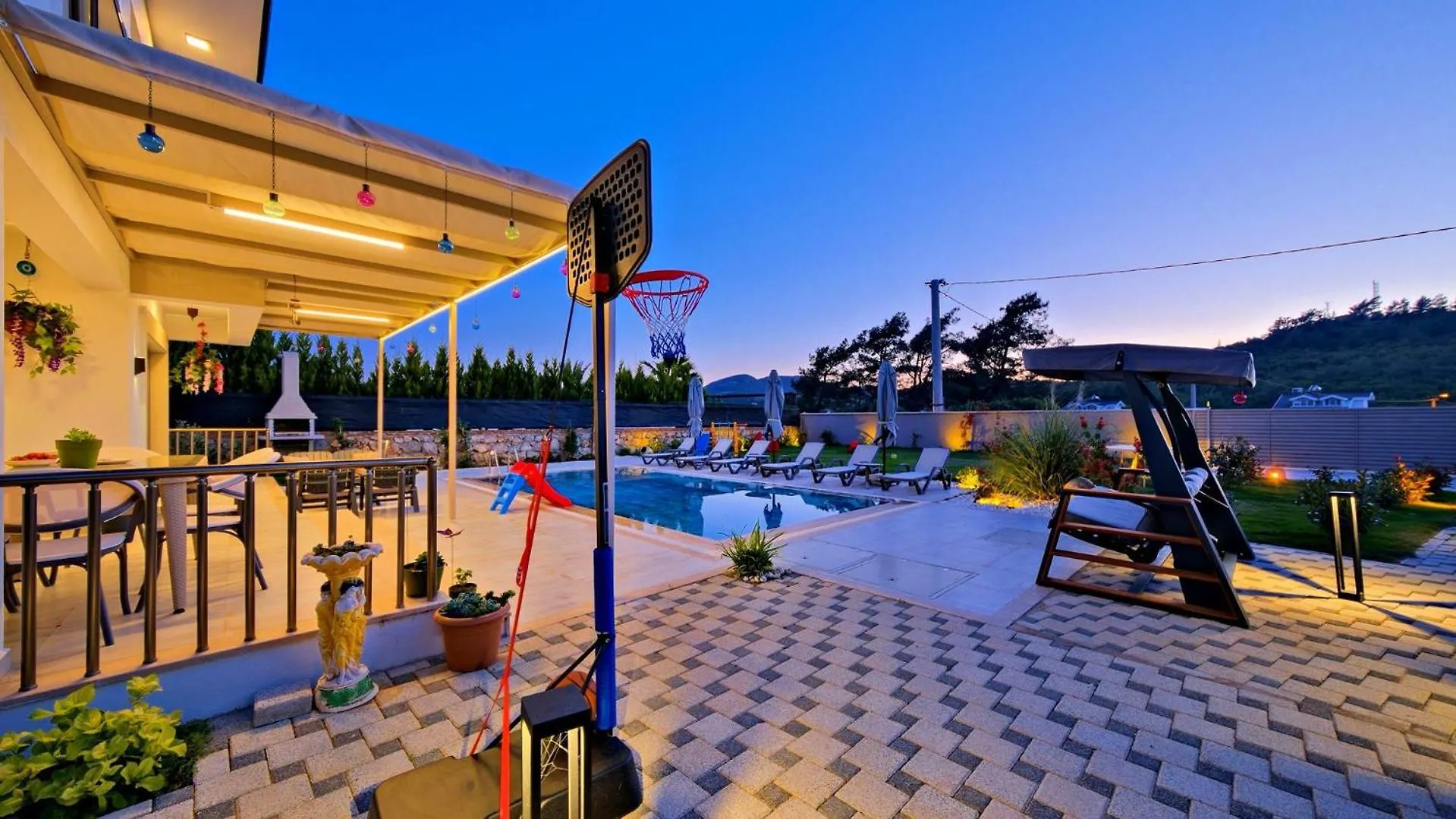 Oludeniz 4 Bedroom Villa 9441 Fethiye