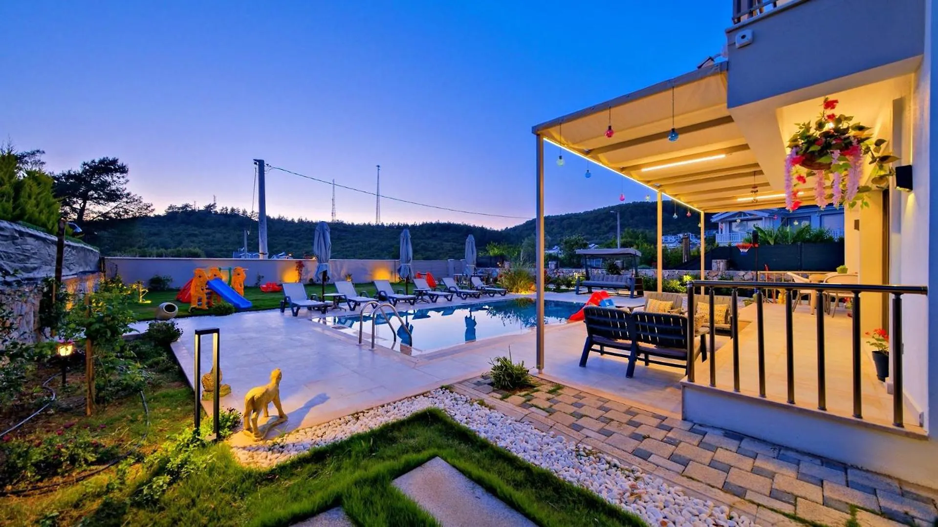 Oludeniz 4 Bedroom Villa 9441 Fethiye