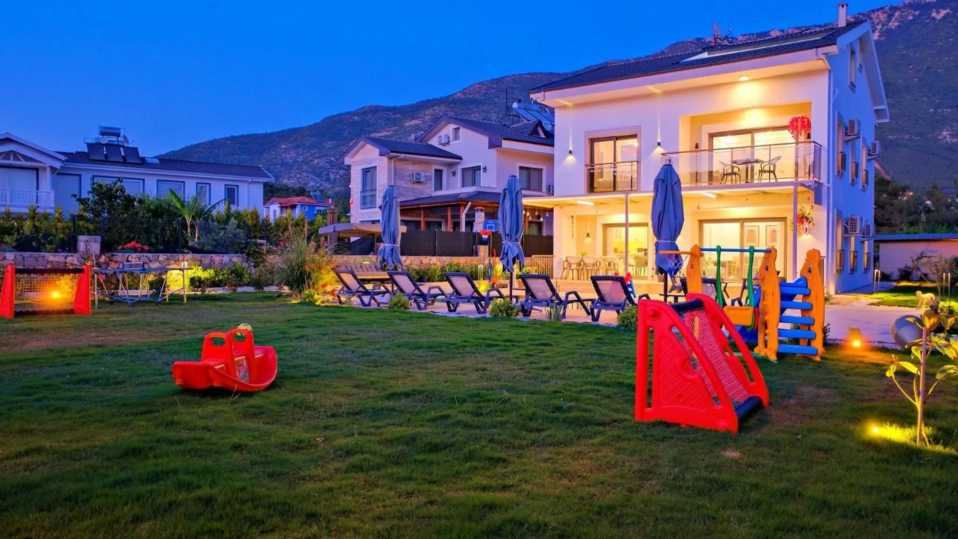 Oludeniz 4 Bedroom Villa 9441 Fethiye