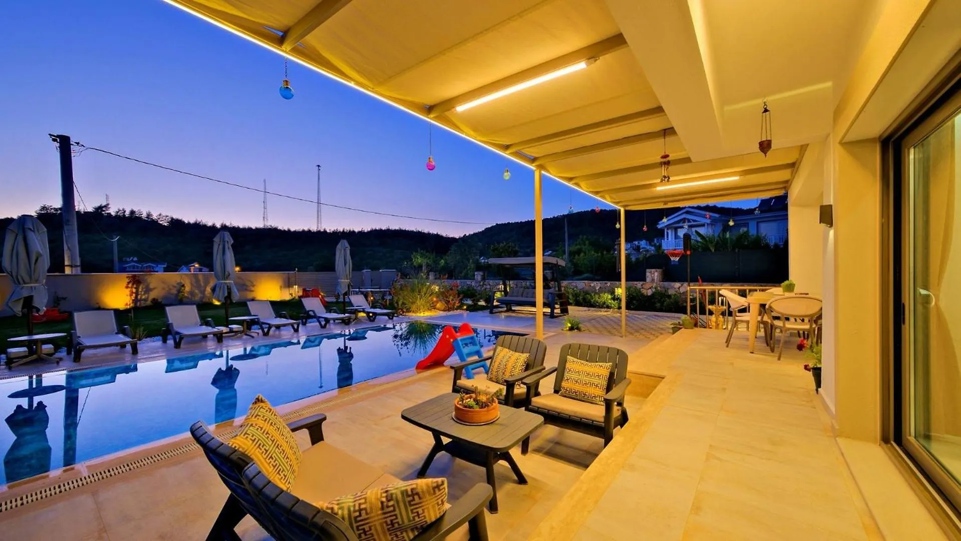 Oludeniz 4 Bedroom Villa 9441 Fethiye
